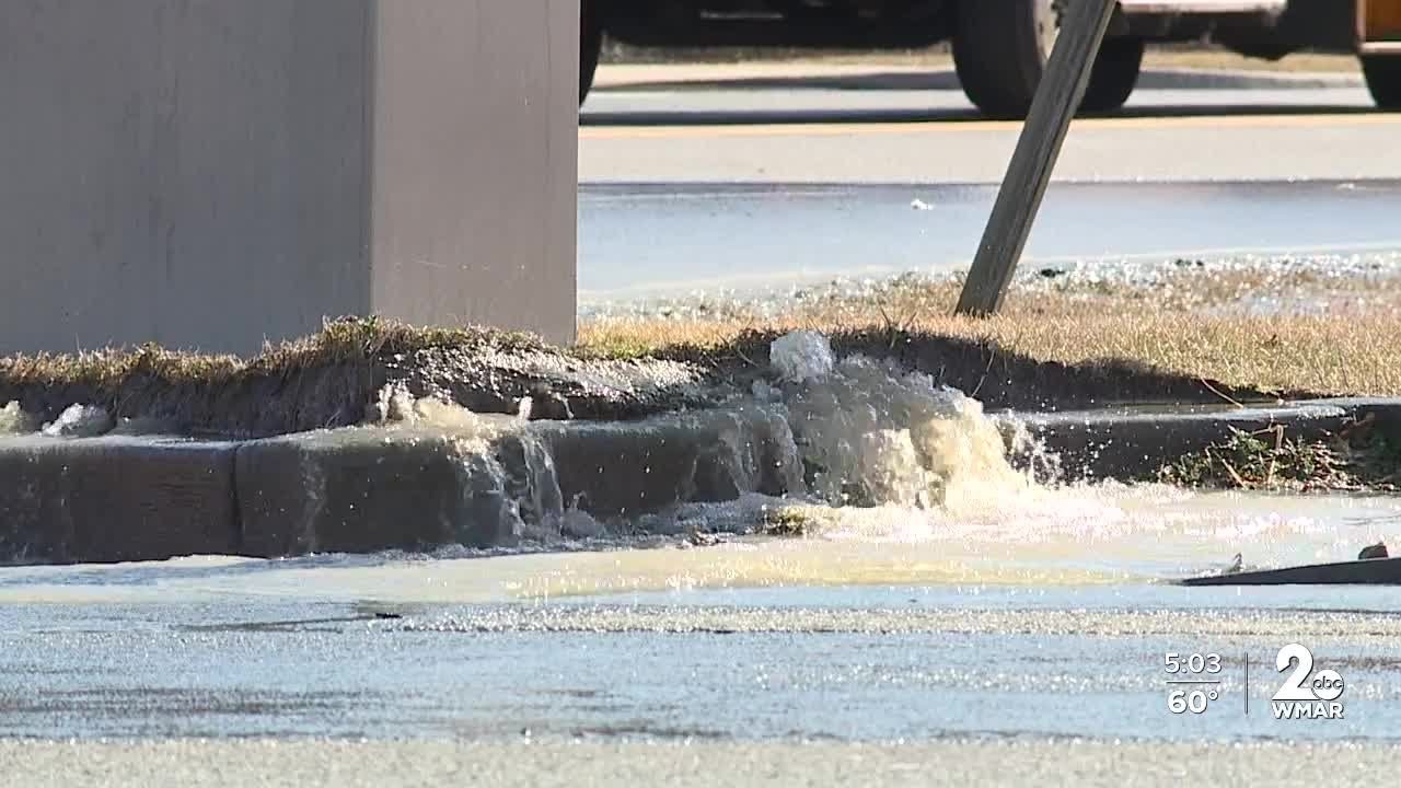 Water main break shuts down Philadelphia Road - YouTube