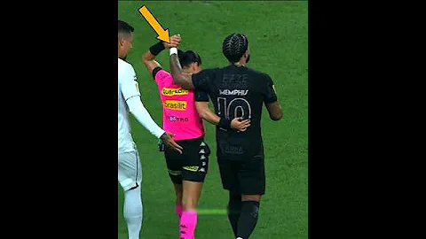 This referee likes Neymar & Depay 😍
