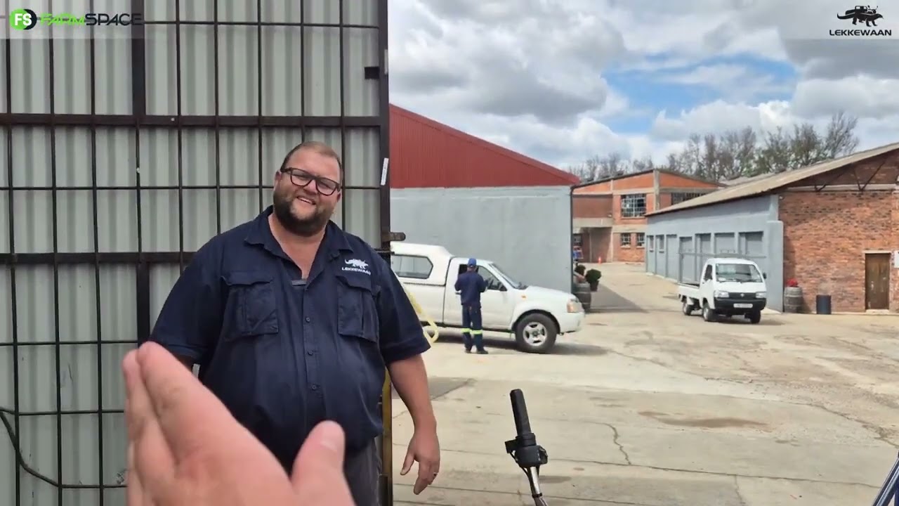 Wat gaan alles aan by Lekkewaan se fabriek  En hoe vinnig kan hulle jou help met parte