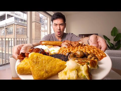 Eating My First Full English <strong>Breakfast</strong>!!!