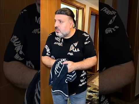  عندما ترى الجميع يتصرفون بغرابة 26      26 