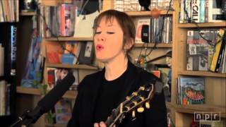 Suzanne Vega - Luka  (Live in NPR)