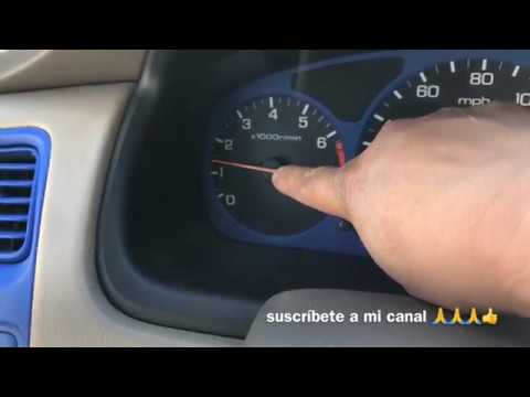 Vídeo: Com es restableix el llum de control del motor d’un Honda Accord del 2001?