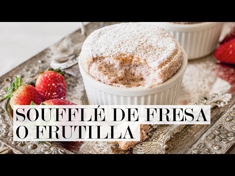 Video: Soufflé Con Crema Agria, Ciruelas Y Fresas