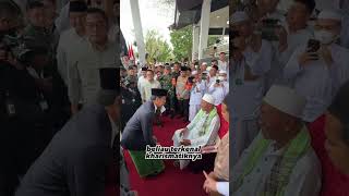 pertemuan Presiden dengan Kh.Asmuni ( abah guru danau )