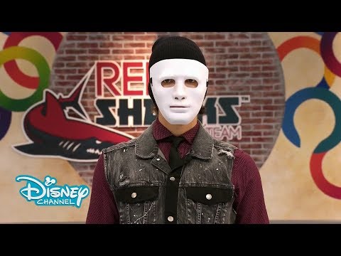 Soy Luna 3 - Ramiro hace la prueba para los Red Sharks enmascarado (Capítulo 5)