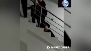 В Новороссийске охранники ТЦ сломали девушке позвоночник. В Новороссийске охранники ТЦ сломали девушке позвоночник.