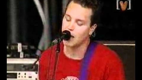 blink-182 - Going Away To College, Live @ Big Day Out 2000