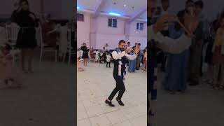 Nerde Yedin Paraları, Damadın Kankasindan Dans Show