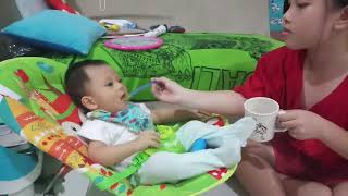 BABY FILO MAKAN BUBUR BAYI BARENG CALLISTA