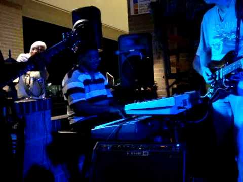 East End Grill Memphis Sept 2, 2010 Video 5 by Car...