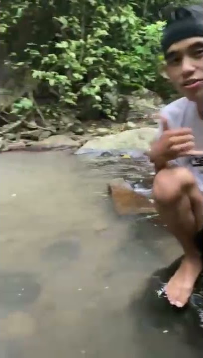 nih yg minta mentahan nongkrong bareng temen di air terjun cocok buat nipu temen🤣