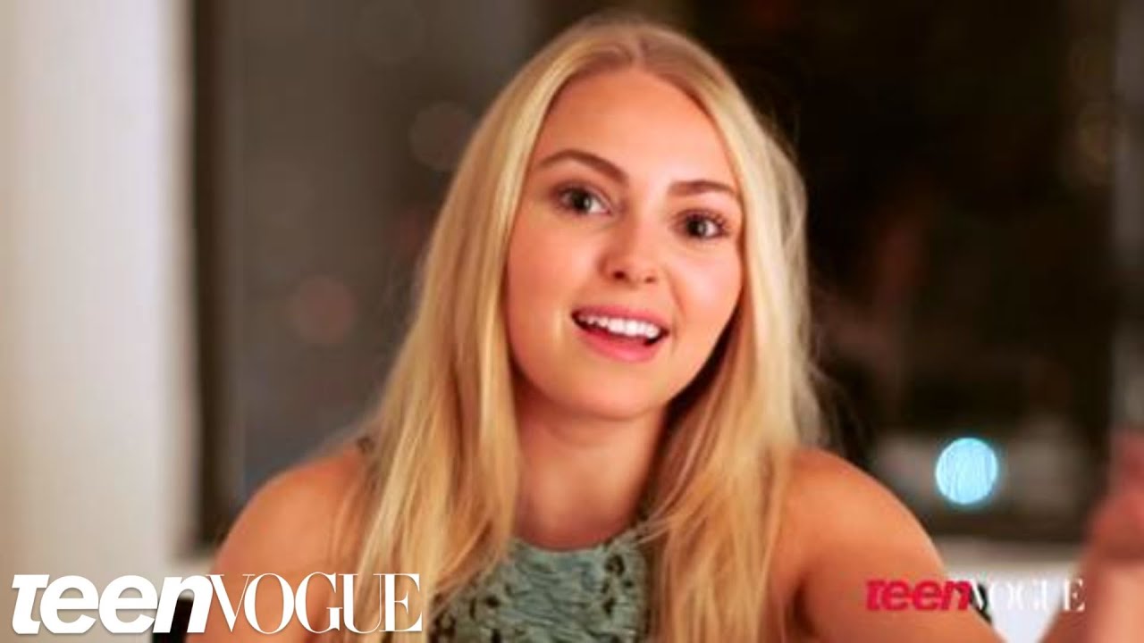 Photoshoot annasophia robb 2014 The Carrie