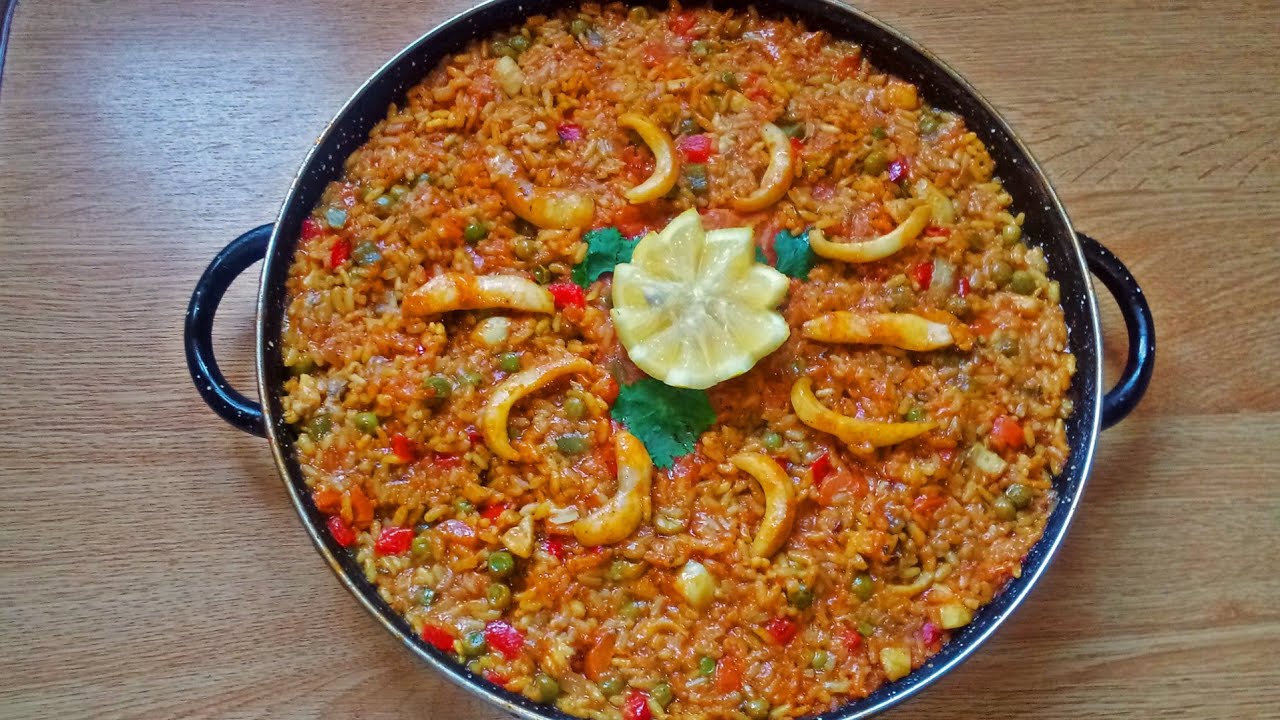 الأرز بالكلمار والخضر طبق لذيذ شهوة منو وسهل التحضير كوجبة رئيسية للغذاء او العشاء