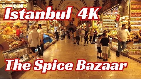 IS IT WORTH VISITING? Spice Bazaar Egyptian Market Eminönü Istanbul Walking Tour 4K Türkiye
