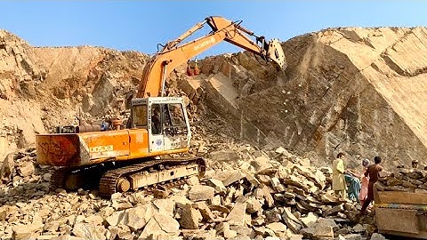 Excavator Breaking Mountain Rocks – Extreme Heavy Equipment Power