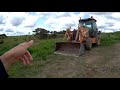 Raspando capim braquiária retroescavadeira case 580 M /  scraping brachiaria grass backhoe case 580M