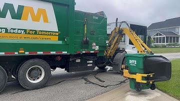 In the Rain! WM Econic Heil Python Garbage Truck in Action!