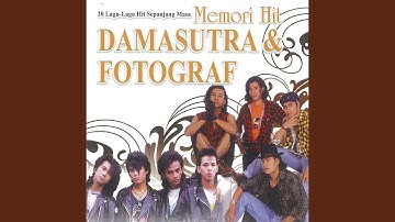 Antara Sutra Dan Bulan