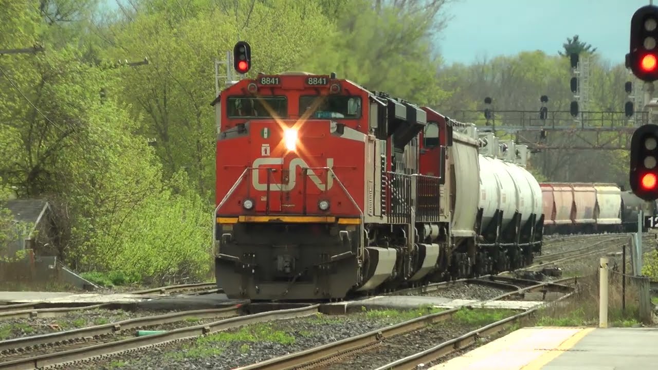 CN Train 586 Eastbound May 6, 2025