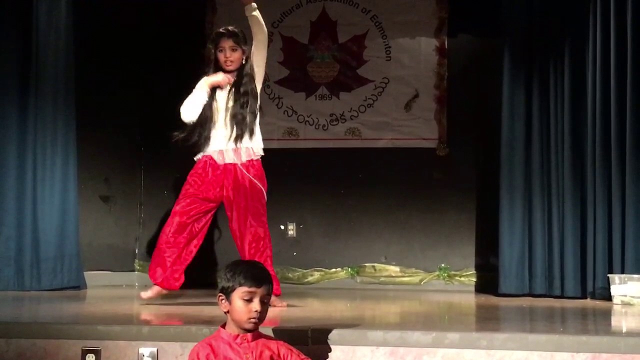 Anjanas Hindi medley dance  Diwali 2016 Telugu cultural association Edmonton