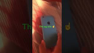 #old #gold #iphone #blue #phone #og #help # old phone
