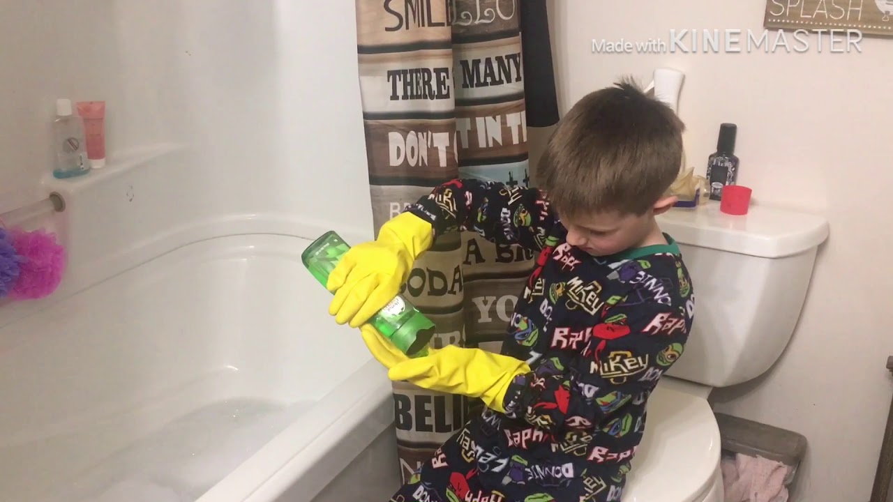 Giving my cat a bath 
