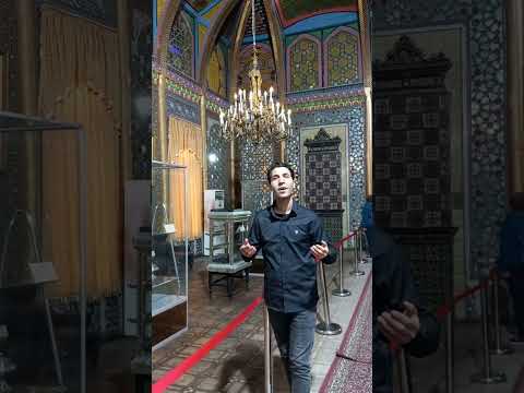 اگر آن ترک شیرازی بدست آرد دل مارا به خال هندویش بخشم سمرقند و بخارا را