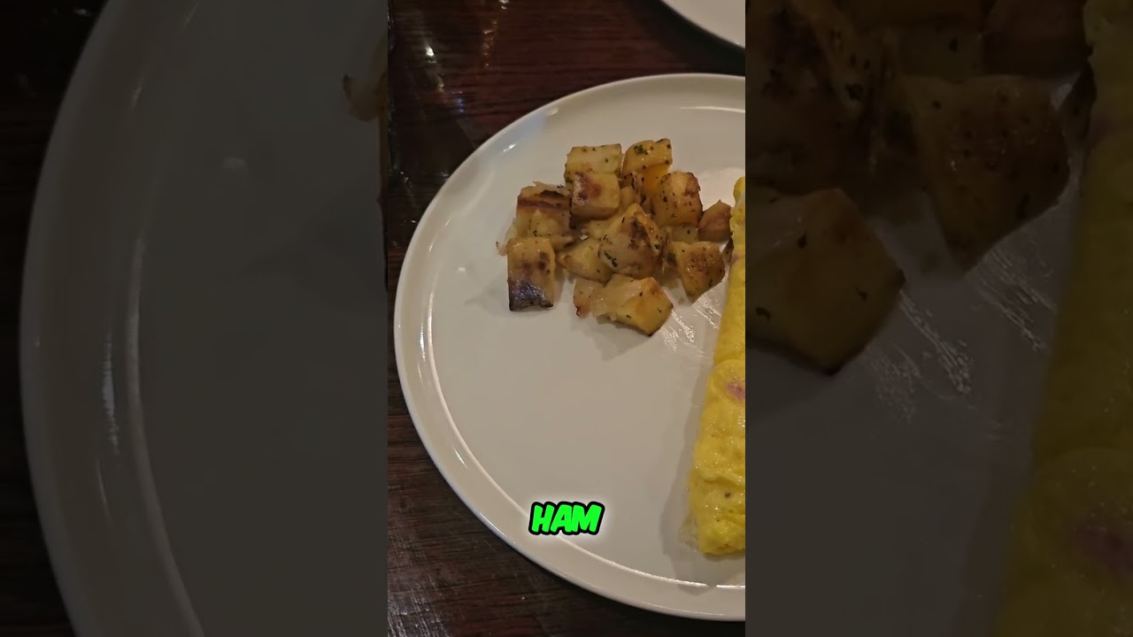 Cruise Ship Food Tour: From Brisket to Breakfast Omelets! #shorts