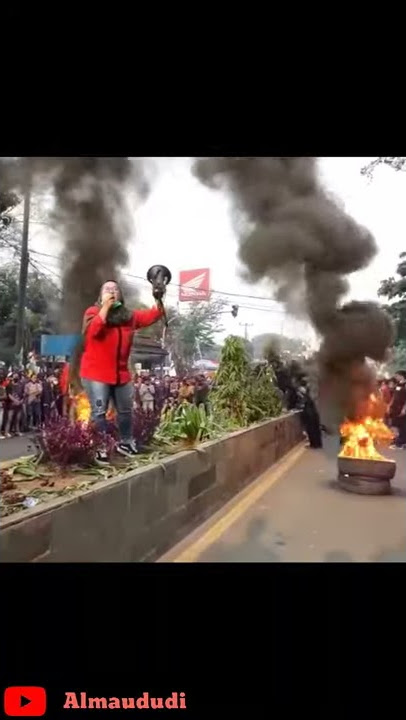 Story wa aksi demo mahasiswa omnibus law