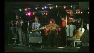 Video thumbnail of "Reincidentes - Un pueblo (acustico)"