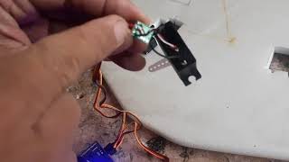 split elevator with 2 servos