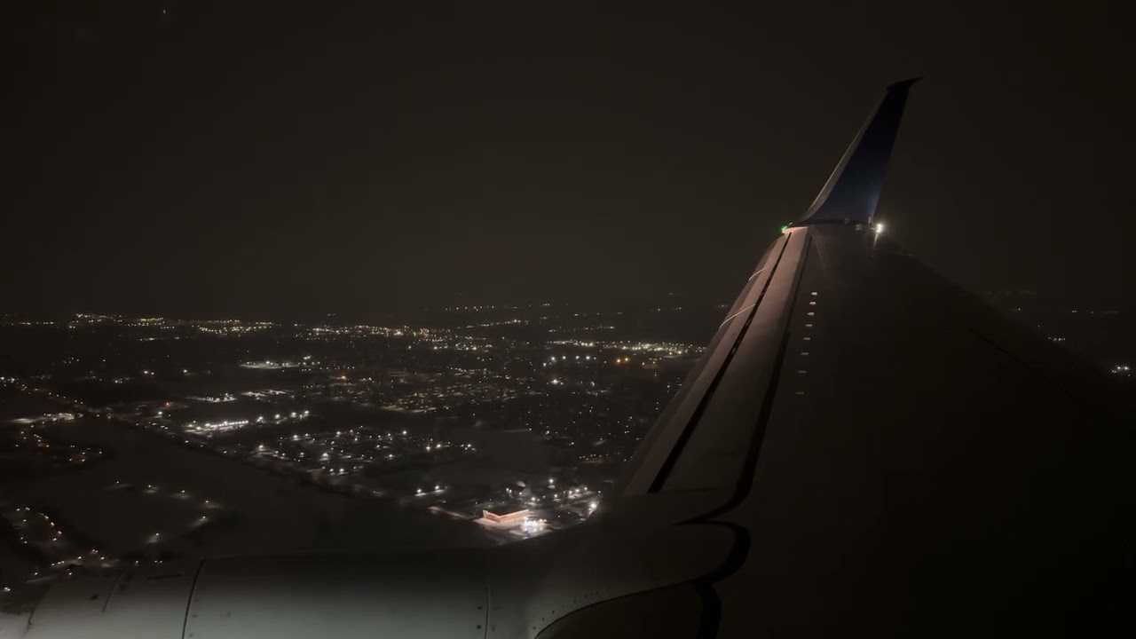 Minneapolis to Detroit Landing Delta B737-932ER