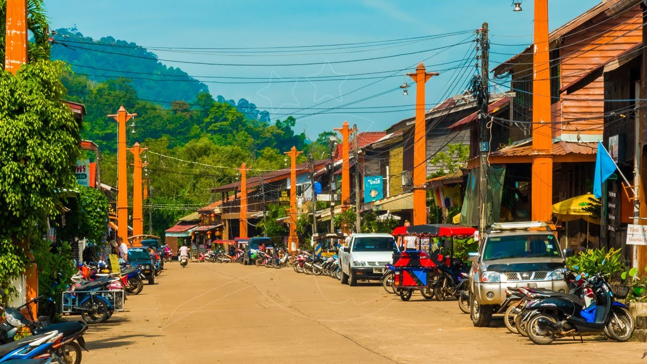 Ko Lanta Old Town to Thai House Beach Resort, Ban Saladan