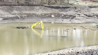 Excavator falls into reservoir in Lackawanna County