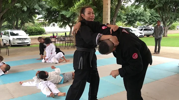 Hawaiian Lua with Kumu Michelle Manu & Olohe Kai Li