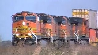 BNSF Doublestack at track speed