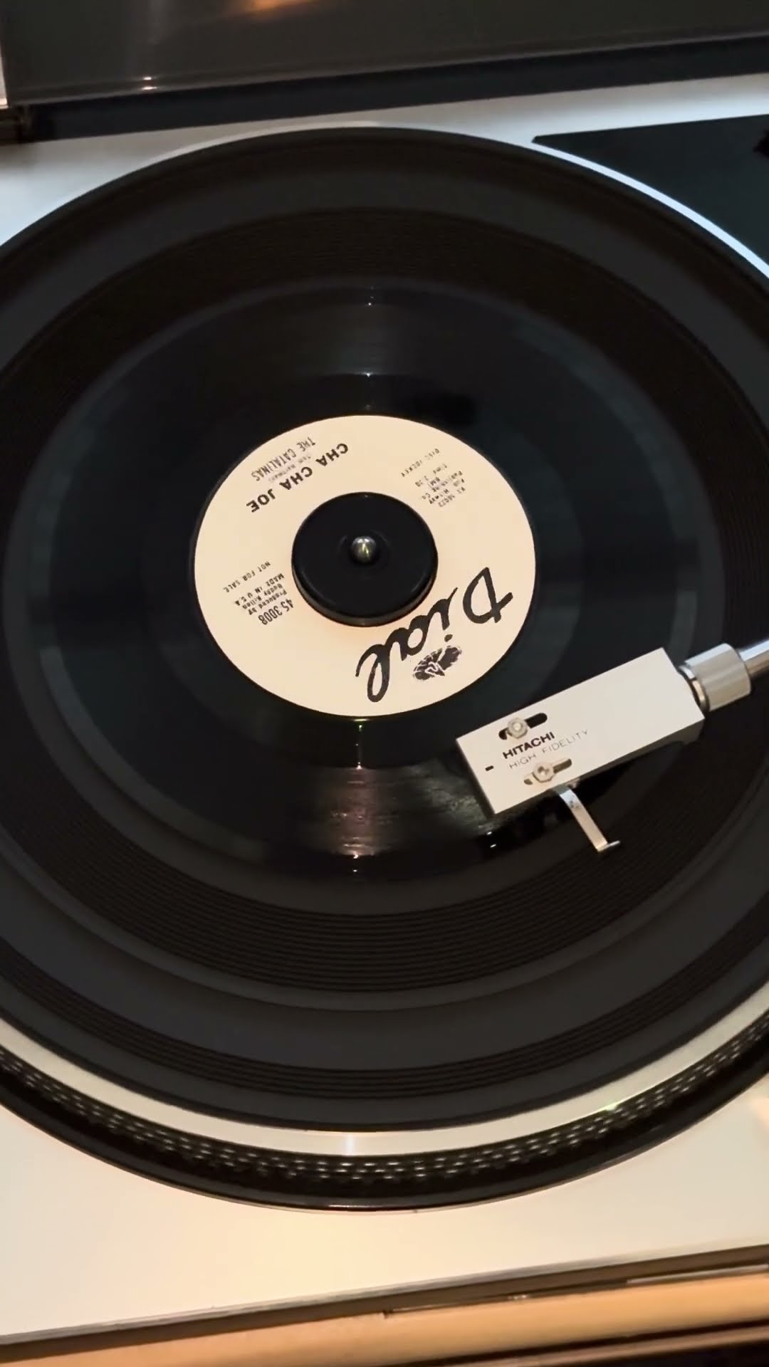 The Catalinas -Cha Cha Joe Promo 45 - YouTube