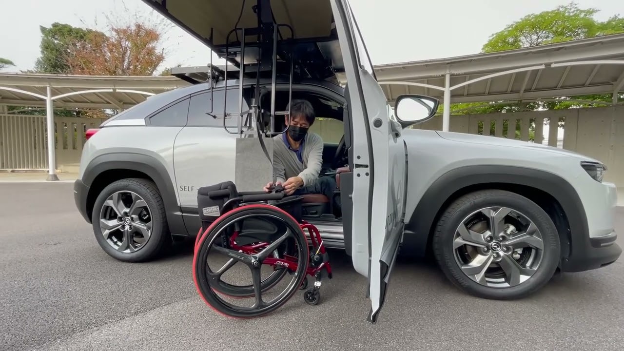 Mazda MX-30 SeDV wheelchair loading video - YouTube