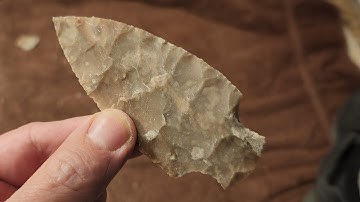 1426 - Rock to Point Flintknapping - Raw Chert Nolan Point