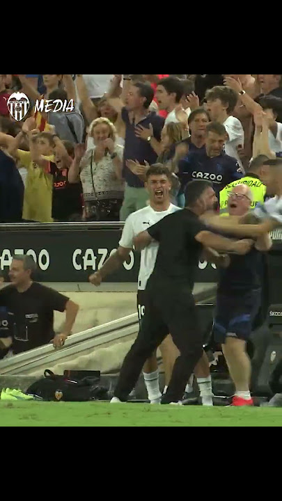 Gattuso showing his passion during our first LaLiga win of the season! AMUNT! 🔥🦇👏🏻