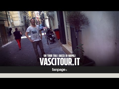 Un tour tra i   39 bassi  39  di Napoli   quot Niente hotel  i turisti vogliono vivere tra i vicoli quot 