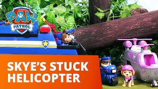 PAW Patrol - Chase's Ultimate Police Cruiser Helps Skye's Stuck Helicopter! - Toy Episode