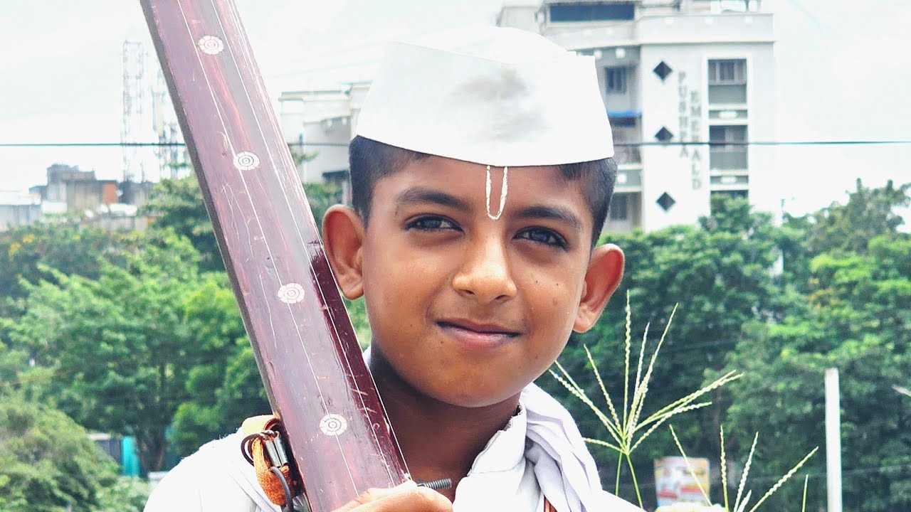 खूपच गोड गायलेली चाल एकदा नक्की आवर्जून बघा...#माऊली #वारकरी #आळंदी #live #किर्तनकार #viral #nagad