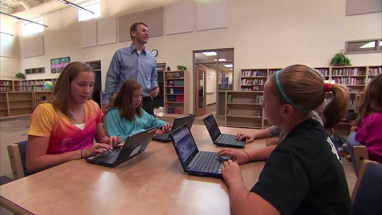 How to Use iCivics Lessons - YouTube