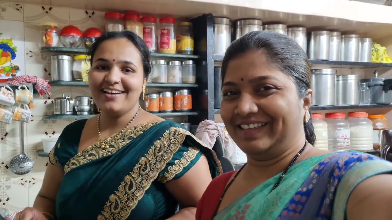 खूप दिवसांनी आम्ही सर्वजण एकत्र..😃माहेरची मेजवानी ..😋 आज स्वतःसाठी वेळ काढला..👍🏻