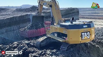 Massive Mining Power! CAT 374D & 385C Excavators Loading Overburden on Trucks – Interkat SA