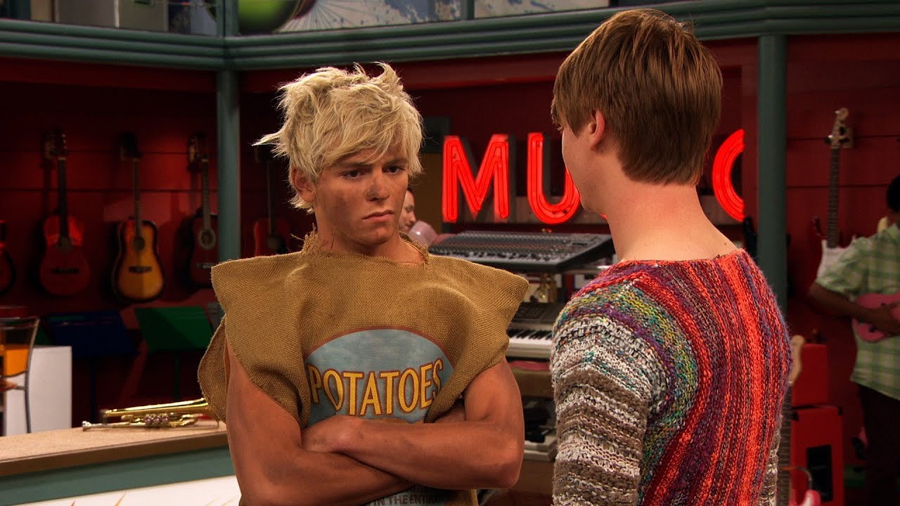 Is austin dating in the show