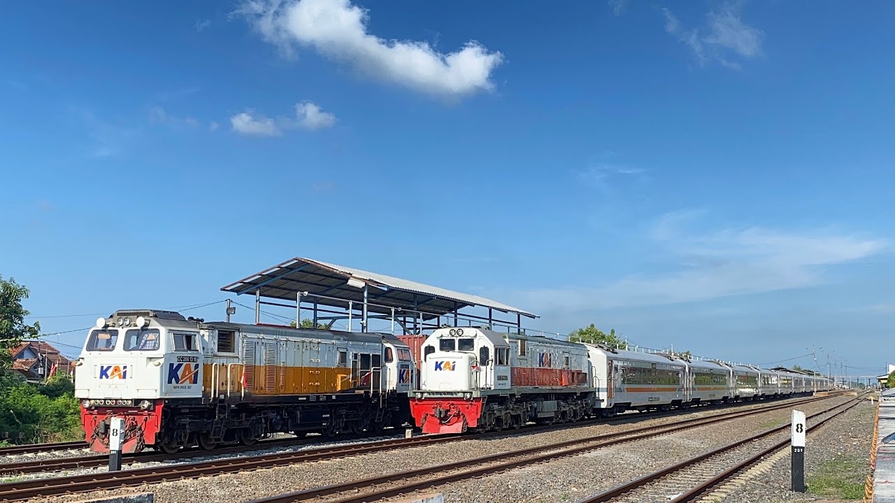 NGEBUT PARAH!!! | 10 KOMPILASI KERETA API INDONESIA TITIK KUMPUL PERLINTASAN JALUR UTARA DAN SELATAN