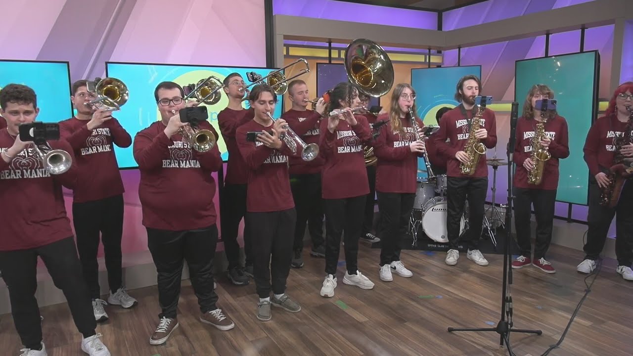 End of Unscripted with MSU Bearmania Band - YouTube